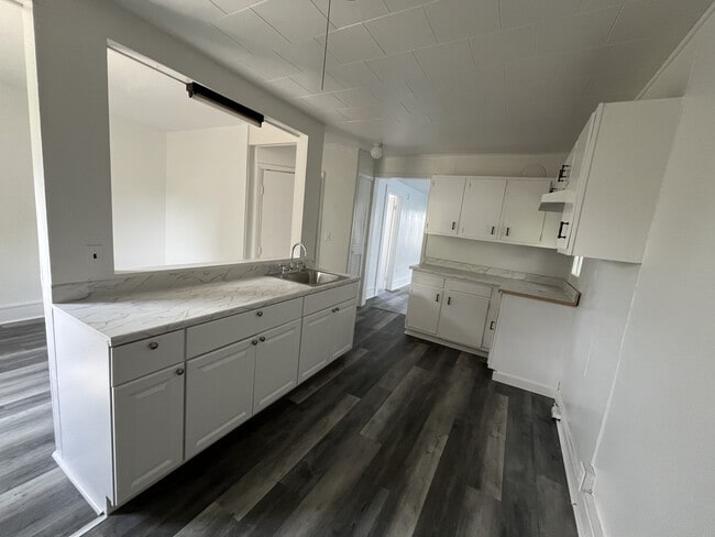 20 Livingston St, Unit 2