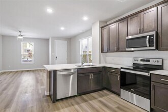 6717 Glimfeather Dr in Fort Worth, TX - Foto de edificio - Building Photo