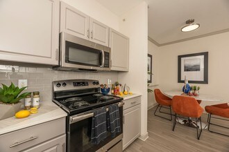 Woodbridge Villas in Sachse, TX - Foto de edificio - Building Photo