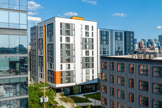 Post Chicago in Chicago, IL - Building Photo - Building Photo