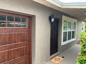 10781 57th Ave N in Seminole, FL - Building Photo