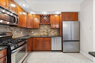 556 1st St in Hoboken, NJ - Building Photo