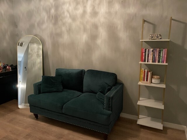 5919 Allison Rd in Houston, TX - Foto de edificio - Building Photo