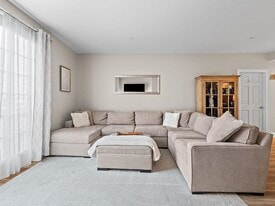 100 Shearwater Ct E in Jersey City, NJ - Building Photo