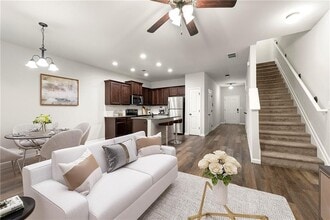 902 Creel Ln in Atlanta, GA - Building Photo - Building Photo