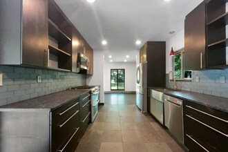 2645 Hickory Ct in Bloomfield Hills, MI - Building Photo - Building Photo