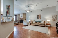 7900 Forest Crossing in Live Oak, TX - Foto de edificio - Building Photo