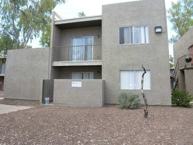 2838 E Monte Cristo Ave in Phoenix, AZ - Building Photo - Building Photo