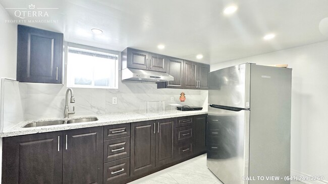 3-9 Falkland Rd in Brampton, ON - Building Photo - Building Photo