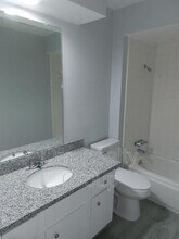 1846 Hollister St in Houston, TX - Building Photo - Building Photo