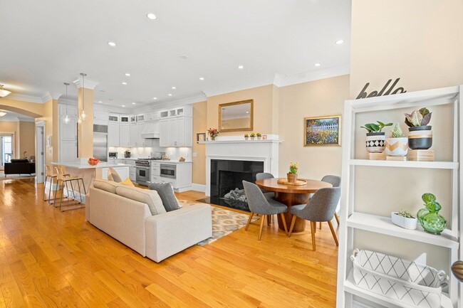 322 Tappan St, Unit 322