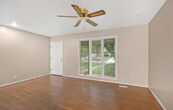 6338 Hartley St in Lincoln, NE - Building Photo - Building Photo