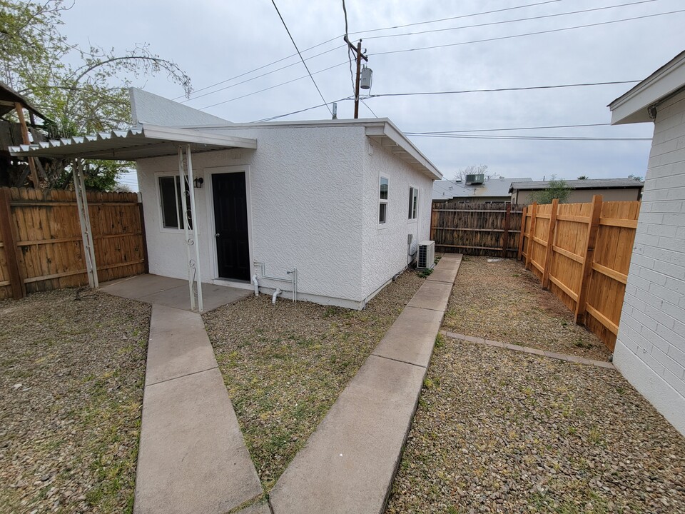 1021 W 5th St, Unit Casita in Mesa, AZ - Building Photo