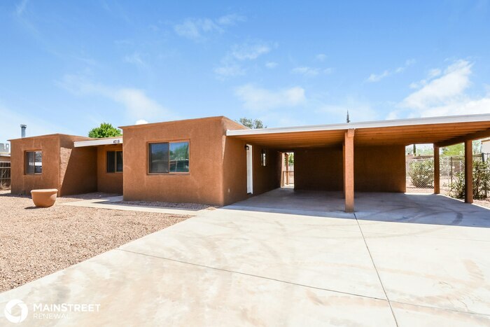 4218 E Dover Stravenue in Tucson, AZ - Building Photo