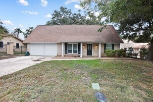 9902 Lorene in San Antonio, TX - Building Photo