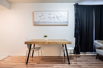 1206 Rue Sanguinet, Unit SI ID1261766P in Montréal, QC - Building Photo - Building Photo