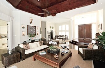 6967 Green Tree Dr in Naples, FL - Building Photo - Building Photo