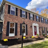 915 Cypress Point Cir in Bowie, MD - Building Photo