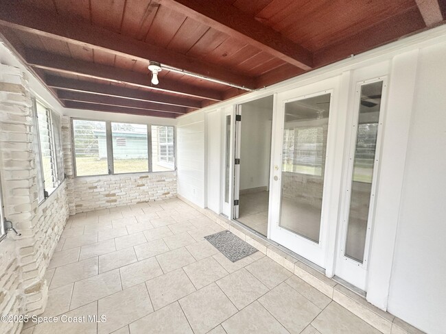 302 Nidy Ave in Titusville, FL - Building Photo - Building Photo