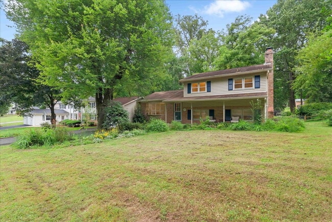 12007 Hamden Ct in Oakton, VA - Building Photo - Building Photo