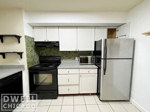 4950 N Marine Dr, Unit 209 in Chicago, IL - Building Photo - Building Photo