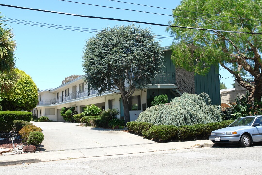 20 Hobart Ave in San Mateo, CA - Foto de edificio