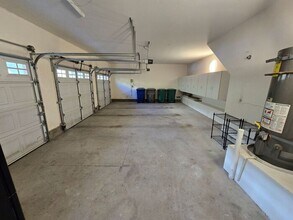 6071 Wooddale Row in San Diego, CA - Building Photo - Building Photo