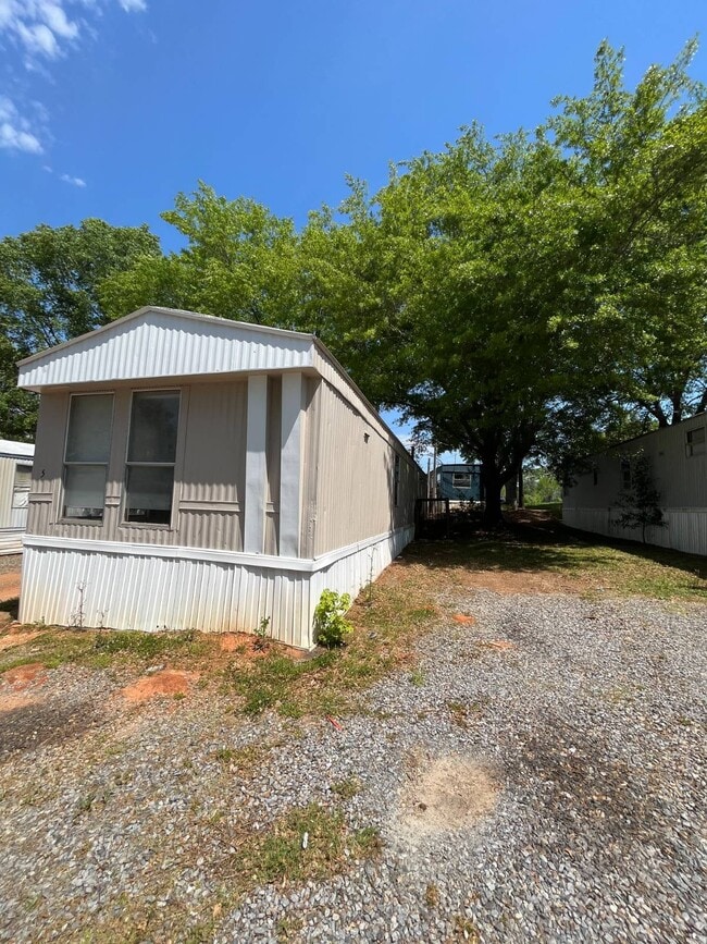 109 Embert Ln in Shelby, NC - Building Photo - Building Photo