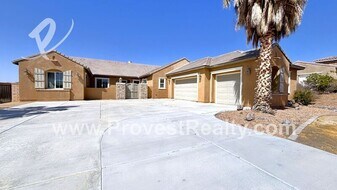 19416 Chuparosa Rd in Apple Valley, CA - Building Photo