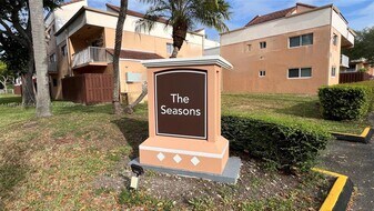 14909 SW 80th St in Miami, FL - Building Photo