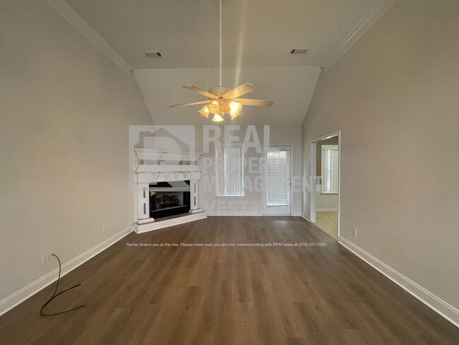 102 Mulligan Ct in Bonaire, GA - Building Photo - Building Photo