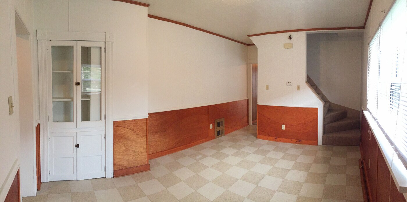 906 North Ave in Millvale, PA - Building Photo