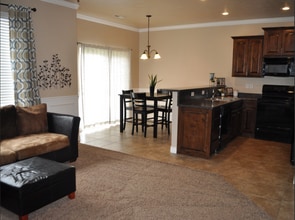 285 S 810 W in Pleasant Grove, UT - Foto de edificio - Building Photo