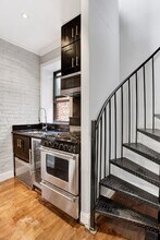 438 W 52nd St in New York, NY - Building Photo - Building Photo
