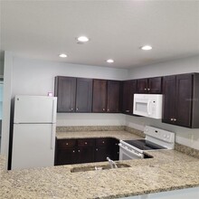 284 Gardner Ln in Kissimmee, FL - Building Photo - Building Photo