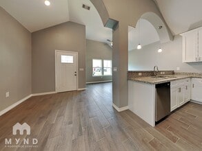 16649 E Hammon in Montgomery, TX - Building Photo - Building Photo