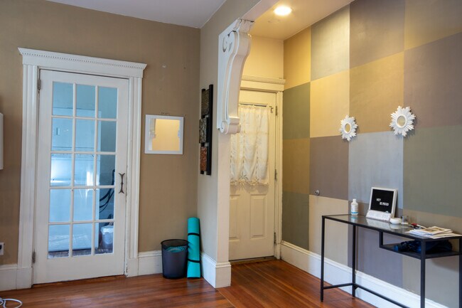 142 Calumet St, Unit 2 in Boston, MA - Building Photo - Building Photo