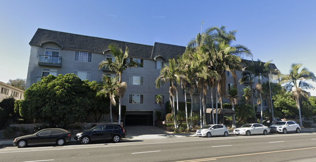 4441 Woodman Ave, Unit 302