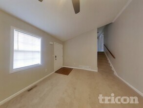 125 Kennedy Dr in Carrollton, GA - Foto de edificio - Building Photo