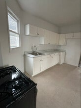 826 S 15th St, Unit 3R in Newark, NJ - Foto de edificio - Building Photo