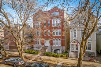 2737 N Wayne Ave, Unit 1S in Chicago, IL - Building Photo - Building Photo