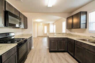 4910 Banyan Tree Trl in Spring, TX - Building Photo - Building Photo