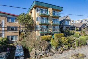 3919 Whitman Ave N in Seattle, WA - Building Photo