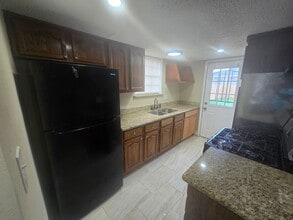 13142 Chateau Ct in New Orleans, LA - Building Photo - Building Photo