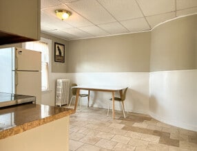 14 Smythe St, Unit 3 in Brookline, MA - Building Photo - Building Photo