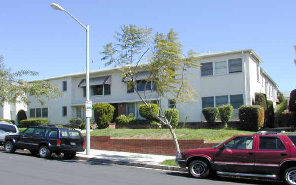 1234 N Hayworth Ave in West Hollywood, CA - Foto de edificio