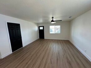 2387 S Backer Ave in Fresno, CA - Building Photo - Building Photo
