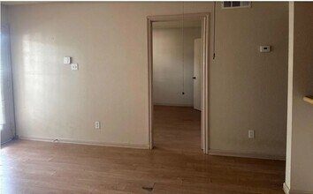 6108 Abrams Rd in Dallas, TX - Foto de edificio - Building Photo