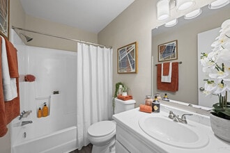 The Halston in College Station, TX - Building Photo - Building Photo