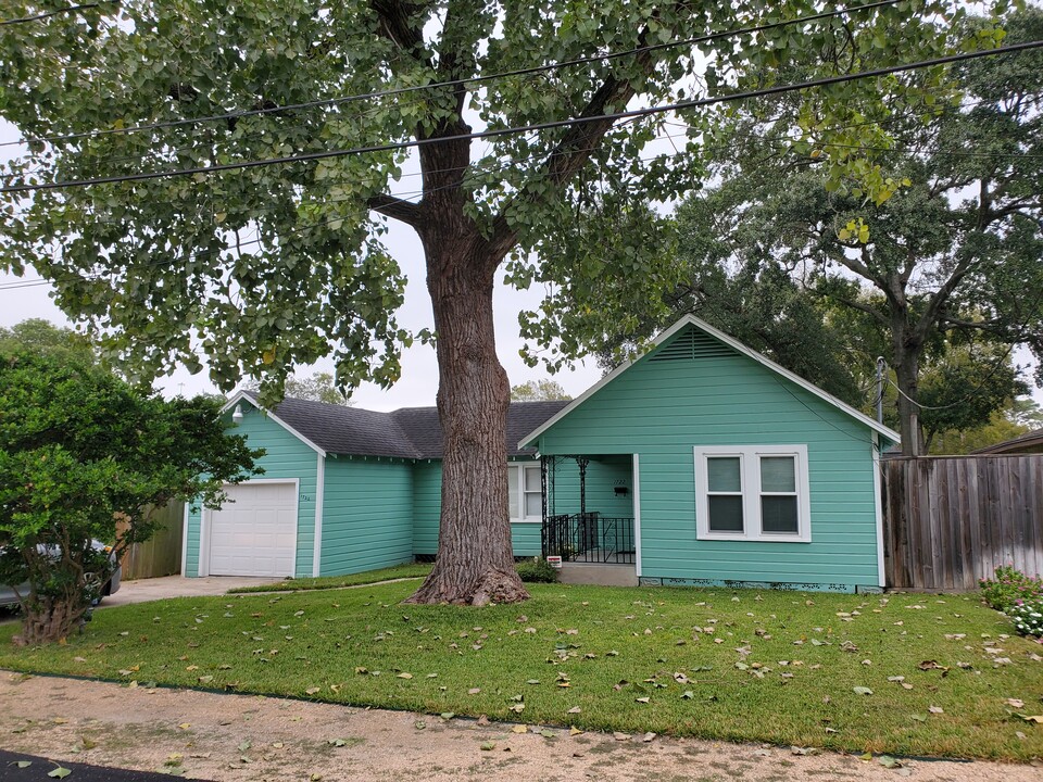 1722 Tabor St in Houston, TX - Foto de edificio